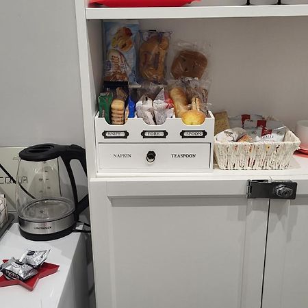 Giglio Rosso Bed & Breakfast Bari Bagian luar foto